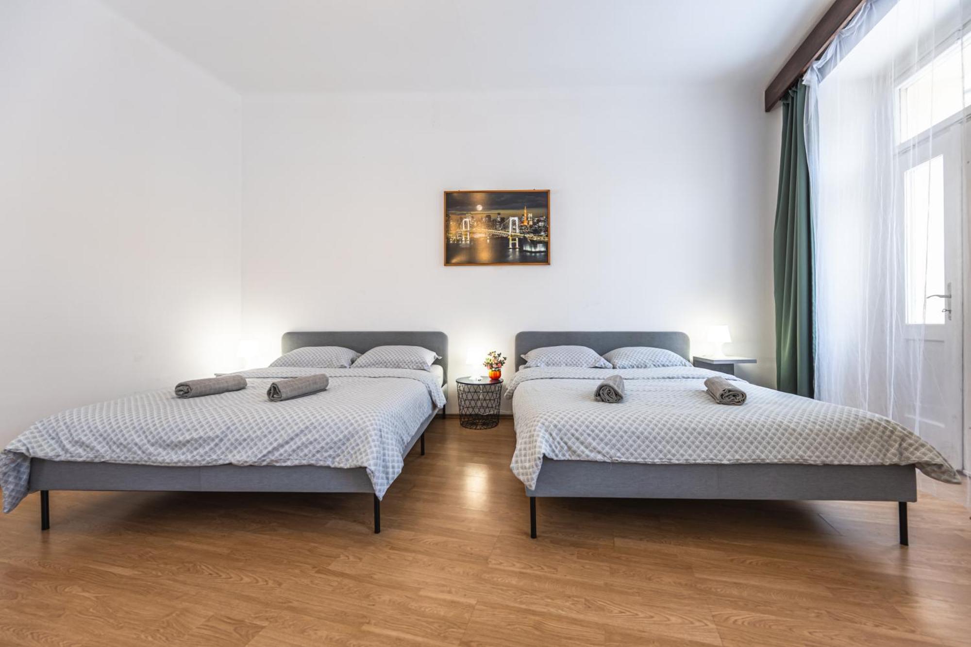 Wenceslas Square 2 Bedroom Apartment Прага Экстерьер фото
