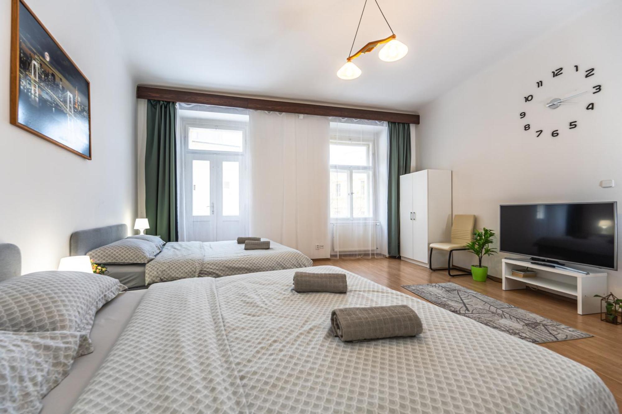 Wenceslas Square 2 Bedroom Apartment Прага Экстерьер фото